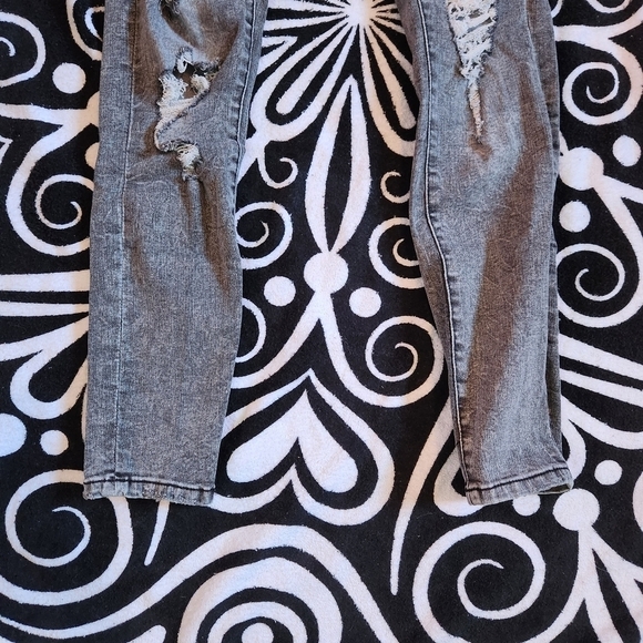 BLACK distressed acid wash stretchy ripped jeans punk emo y2k - Picture 4 of 9